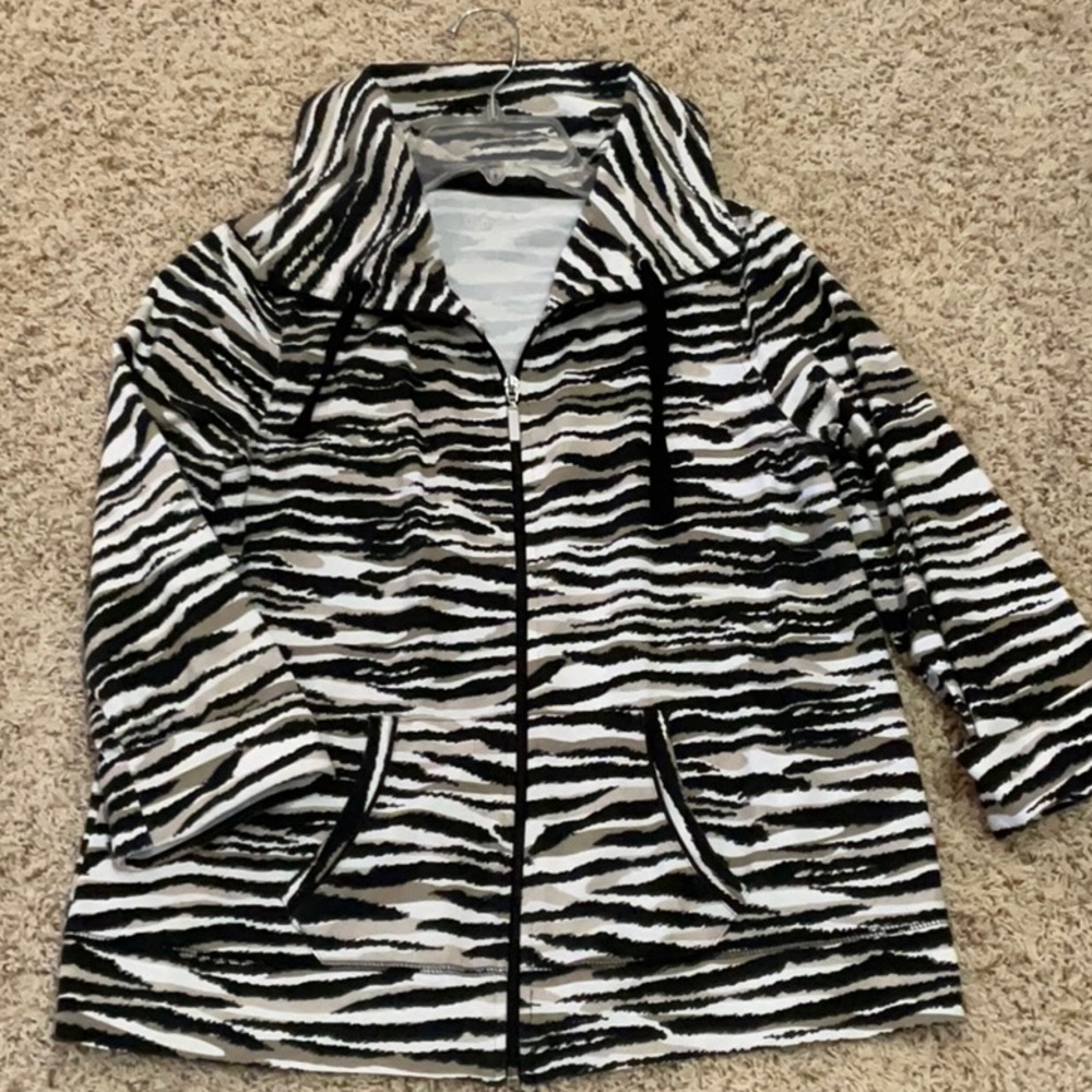 Kim Rogers leopard print jacket size Medium NWOT
